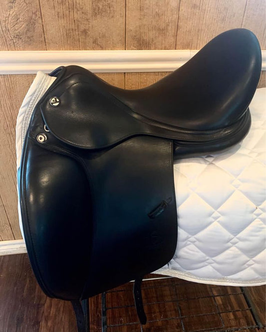 2018 Prestige X-D2 Dressage Saddle, 18"